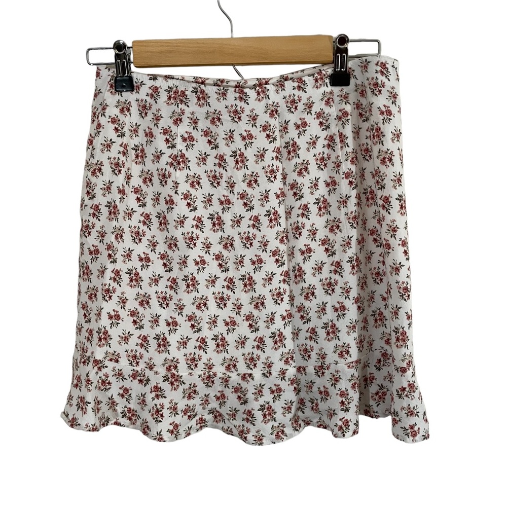 Hollister Ultra High Rise Skirt Size M - Picture 3 of 10